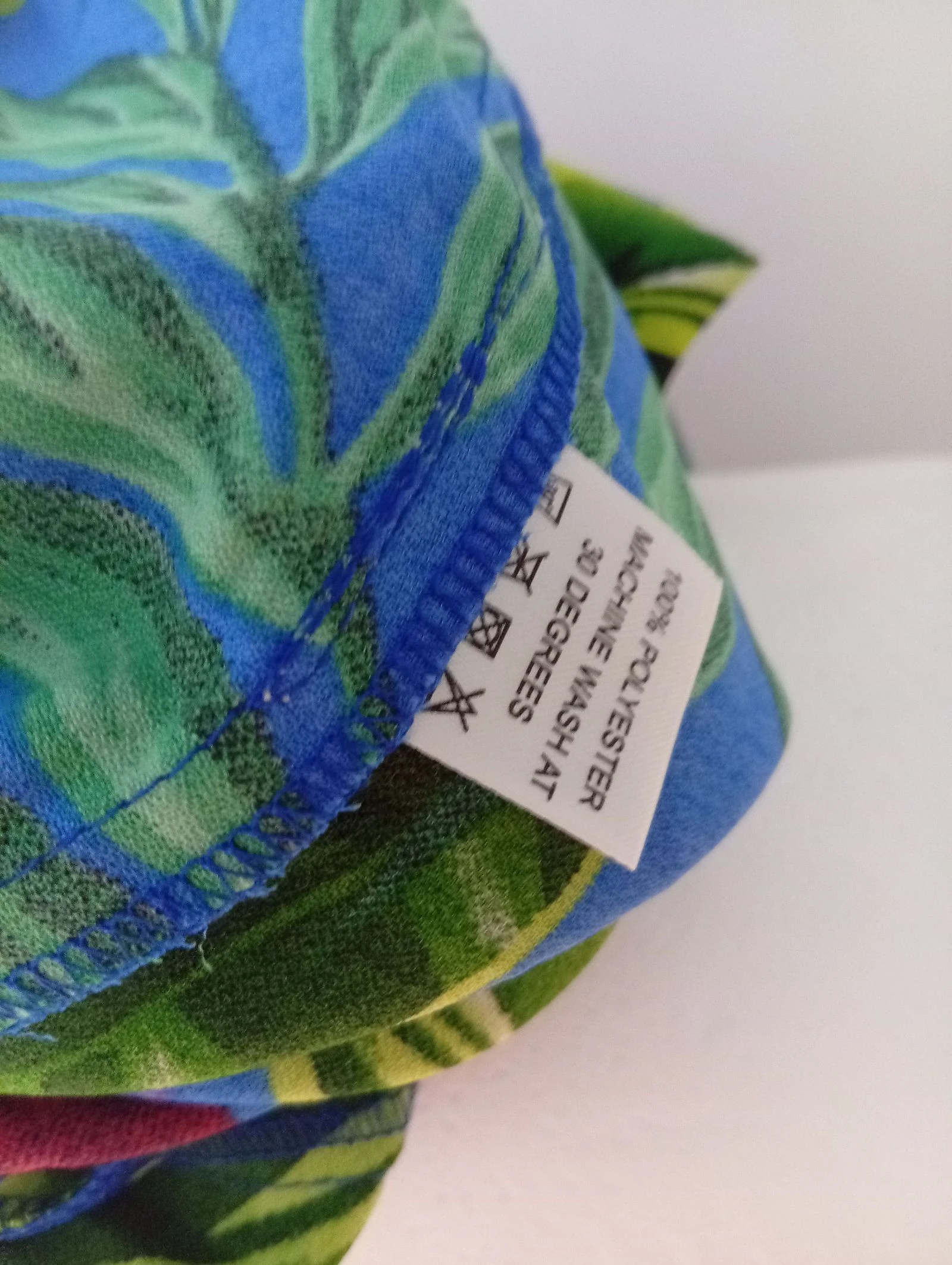 Combishort fluido leve gola V coração cruzado indica tamanho 34 pode servir a um 36 – photo 4
